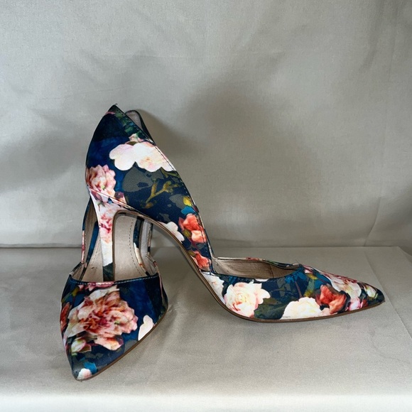 Louise et Cie Multicolor Floral Heels - Picture 4 of 9